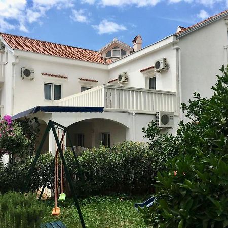 ホテルVila Monte ブドヴァ エクステリア 写真