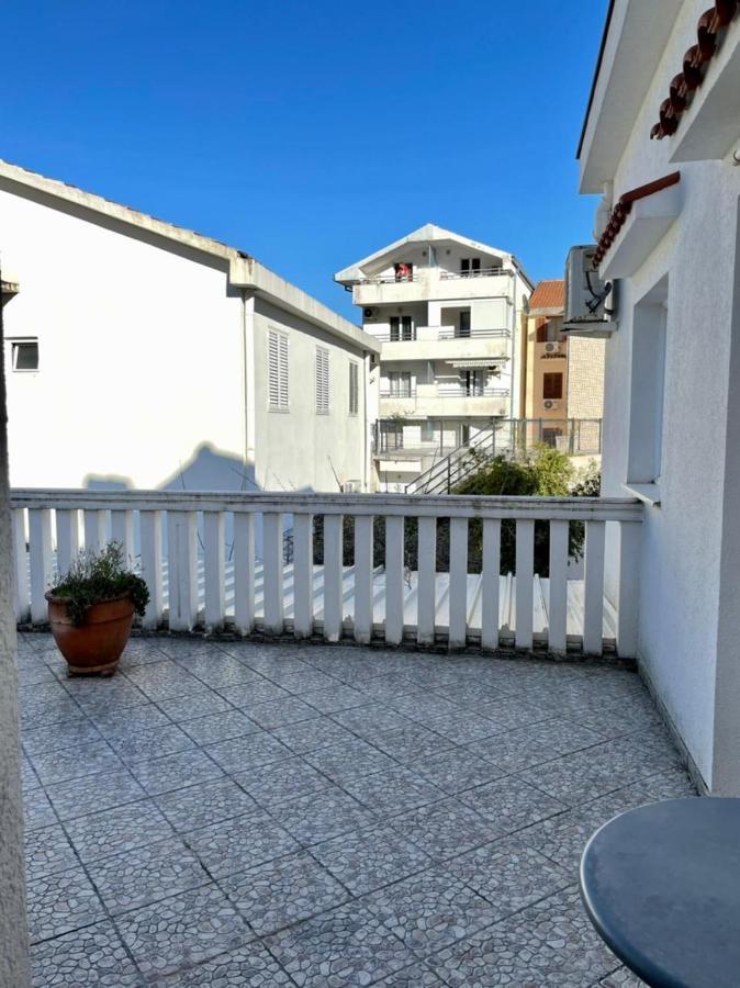 ホテルVila Monte ブドヴァ エクステリア 写真