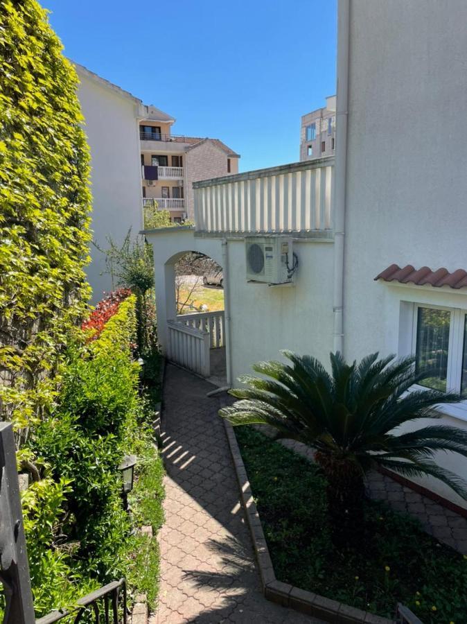 ホテルVila Monte ブドヴァ エクステリア 写真